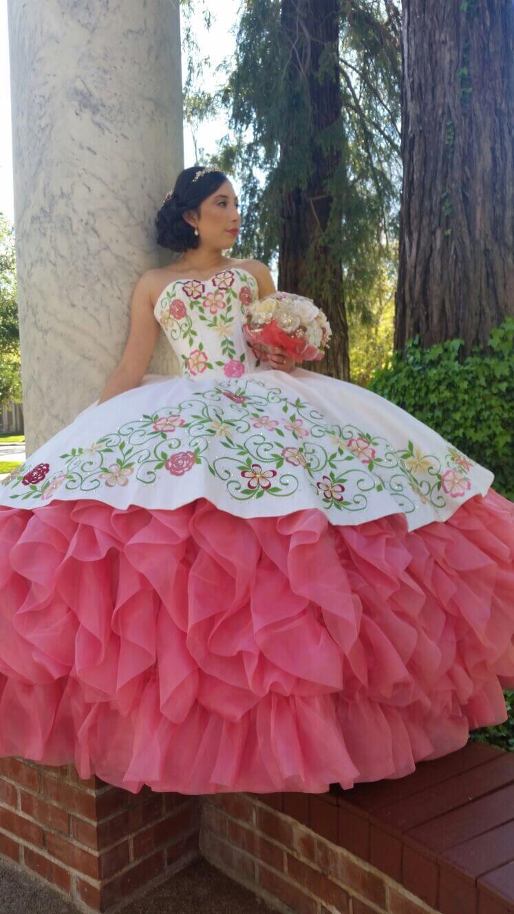 Esmeralda Bridal & Quinceañeras